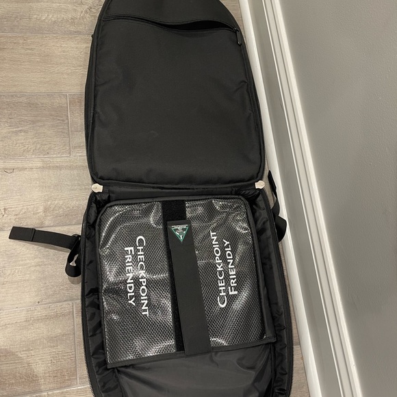 Mobile Edge Scan Fast Check Point Friendly Black Laptop Carrier Back Pack - Picture 9 of 11